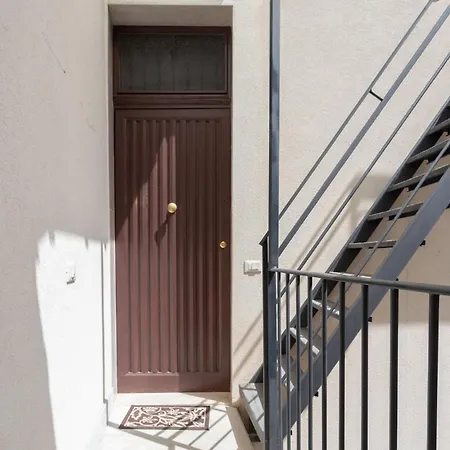 Trapani's Heart - Lovely In The Center Apartment